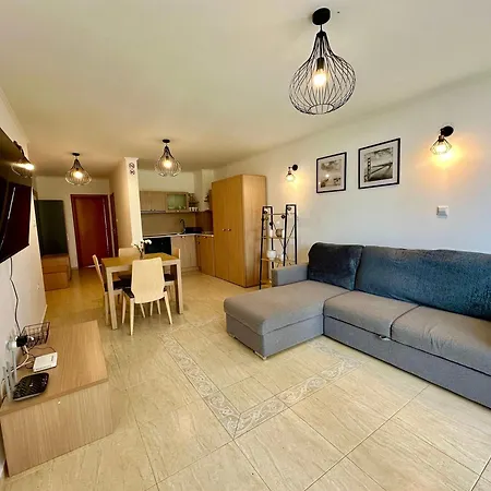 Modern One-bedroom In Diamant By Menada Свети Влас