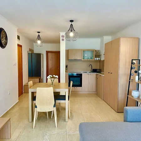 Modern One-bedroom In Diamant By Menada Апартамент